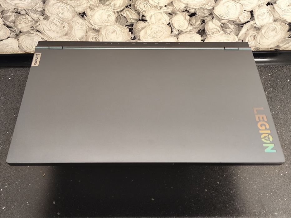 Legion 5 ryzen 7 laptop gaming