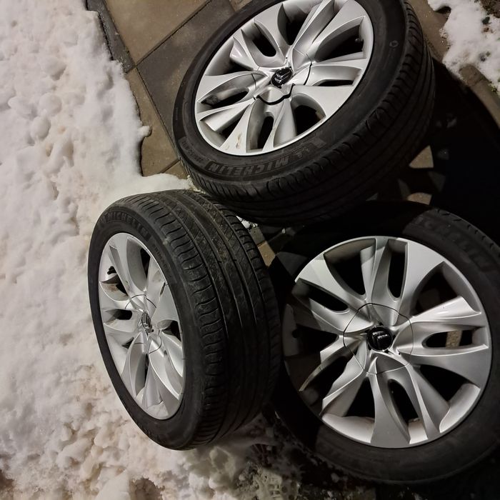 Vand 3 jante citroen DS5 chiar si una sigura