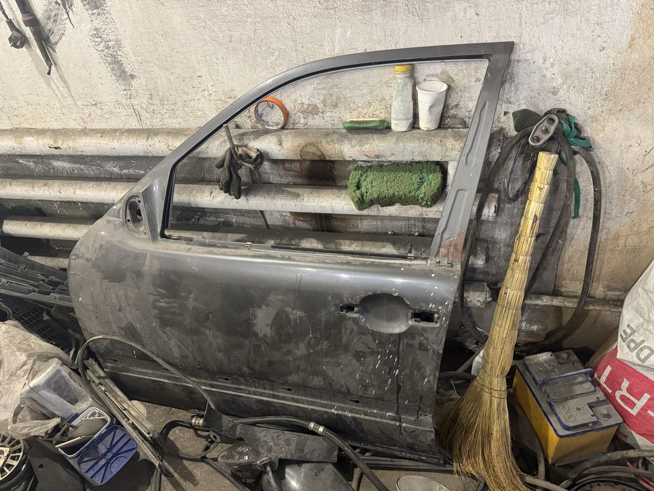 Дверь Мерс 210 дорест водительская