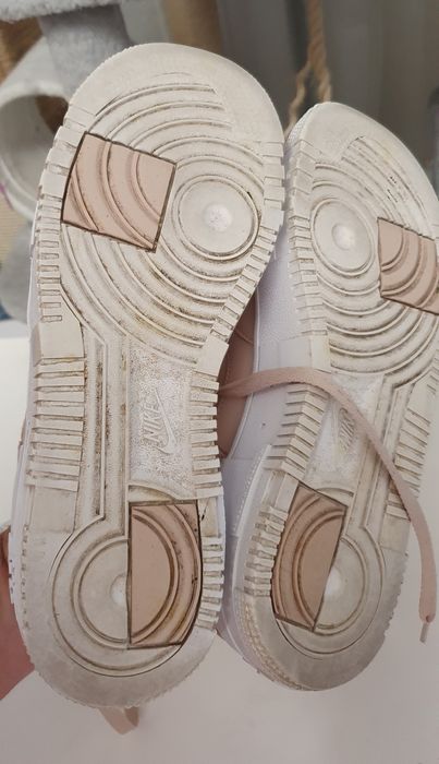 Adidasi Nike Air Force AF1i 39 purtati