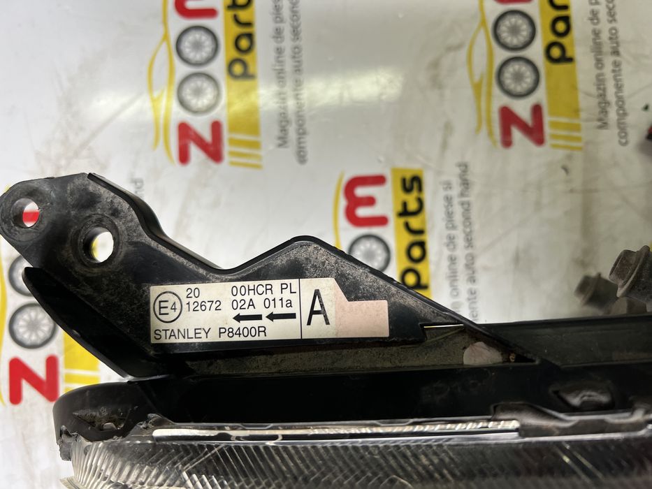 Far dreapta cu lupa Mazda 2 DE facelift 2010-2013