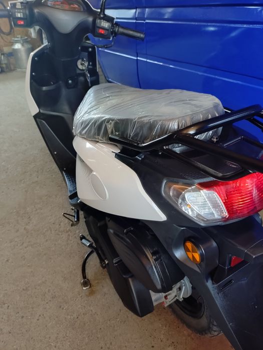 Продается мопед новый