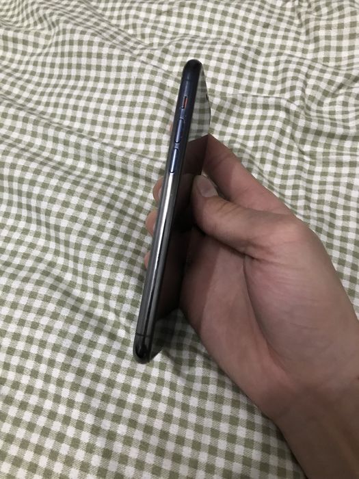 Продам Айфон 11 про