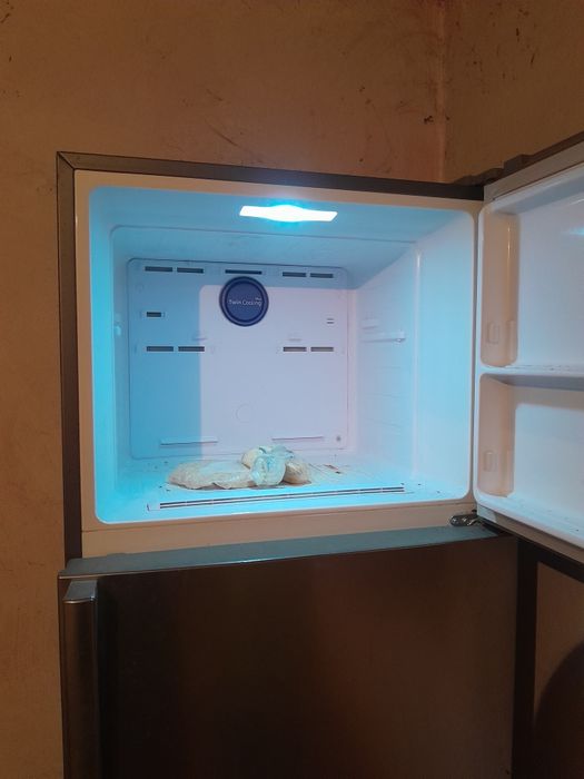 Холодиник  сатылады