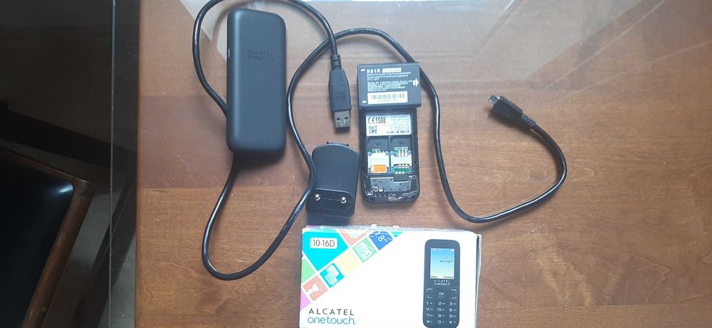 Telefon Alcatel Onetouch 1016, dual sim, cablu, incarcator, nou