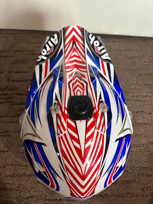 Каска за мотор-AIROH helmet