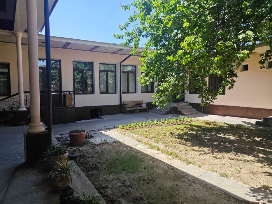 Кукча дарвоза ховли 4.6 сот бизнес ва яшаш учун дом под жилье и бизнес