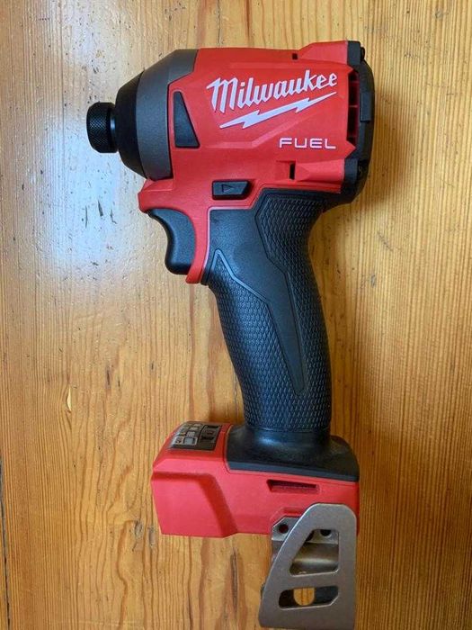 Milwaukee 2853_20  18 В