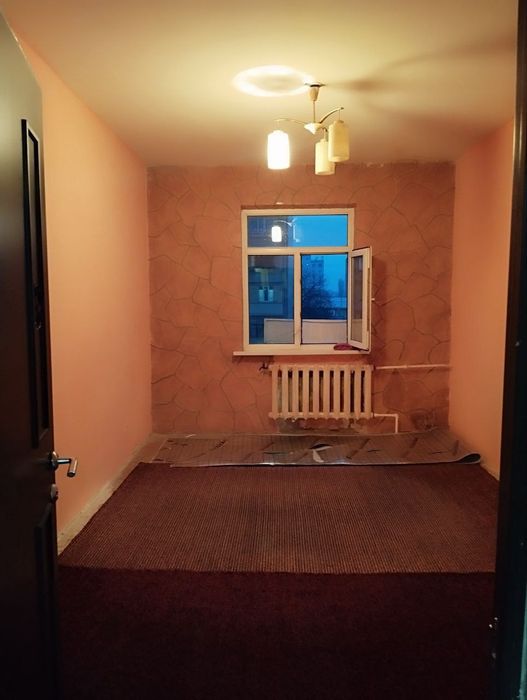 Продам  квартиру !
Янгихаетский р-н
Спутник 17
3-комнатная
4