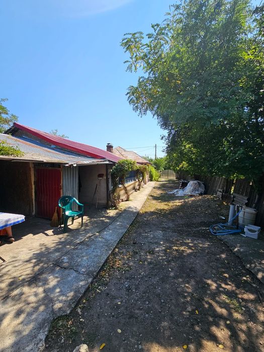 Proprietate la țară – casă bătrânească + teren 2.713 mp Fulga Prahova