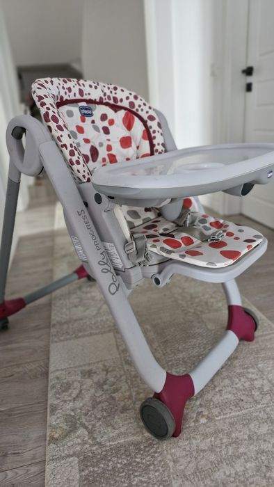 Scaun de masa chicco polly start