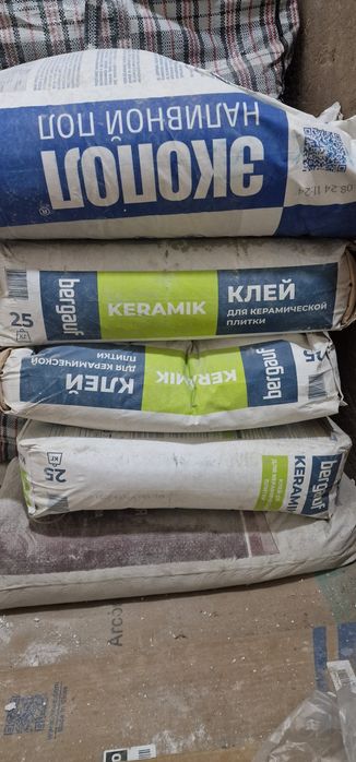 Клей для керамической плитки Bergauf