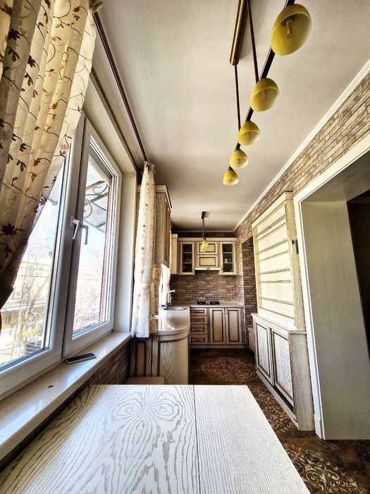 Квартира 4х комнат Ц-4 Алайский / Кашгар метро А.Кадырий Срочно Продам