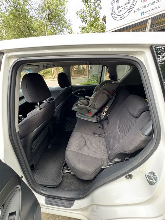 Toyota Rav4 2011