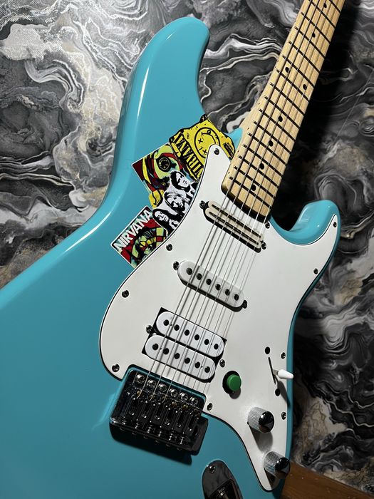 Продам электрогитару