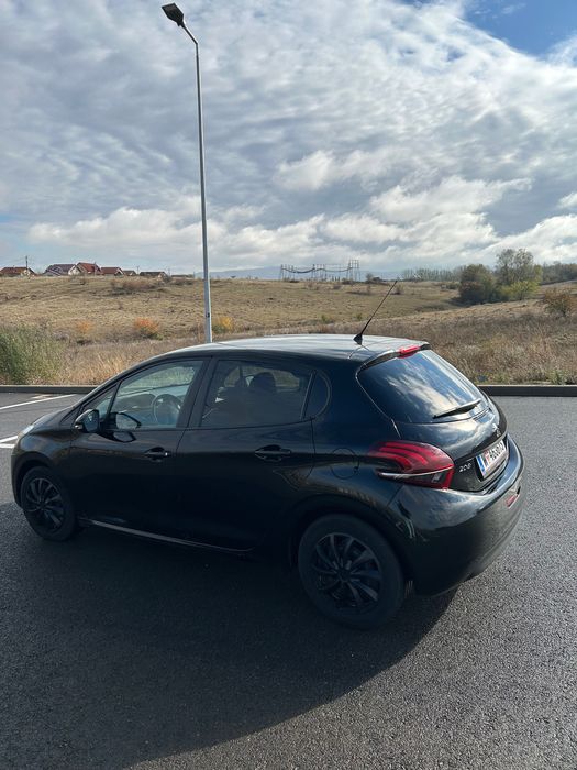 PEUGEOT 208 2015 — imagine 3