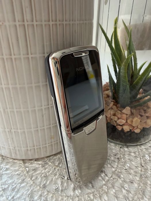 Nokia 8800 чисто нова