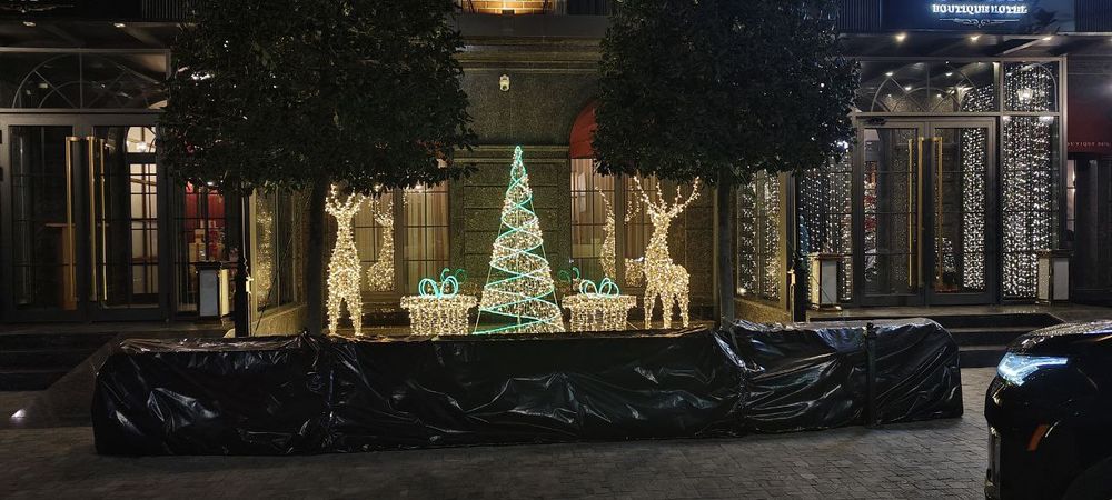 Украшение фасадов зданий магазинов домов офисов