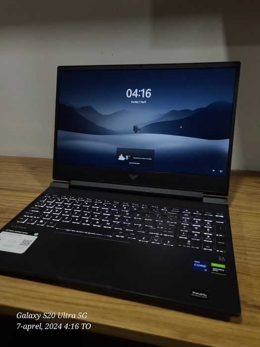 HP victus core i5 8gb aperativka 512gb ssd va GTX  4 GB video karta
