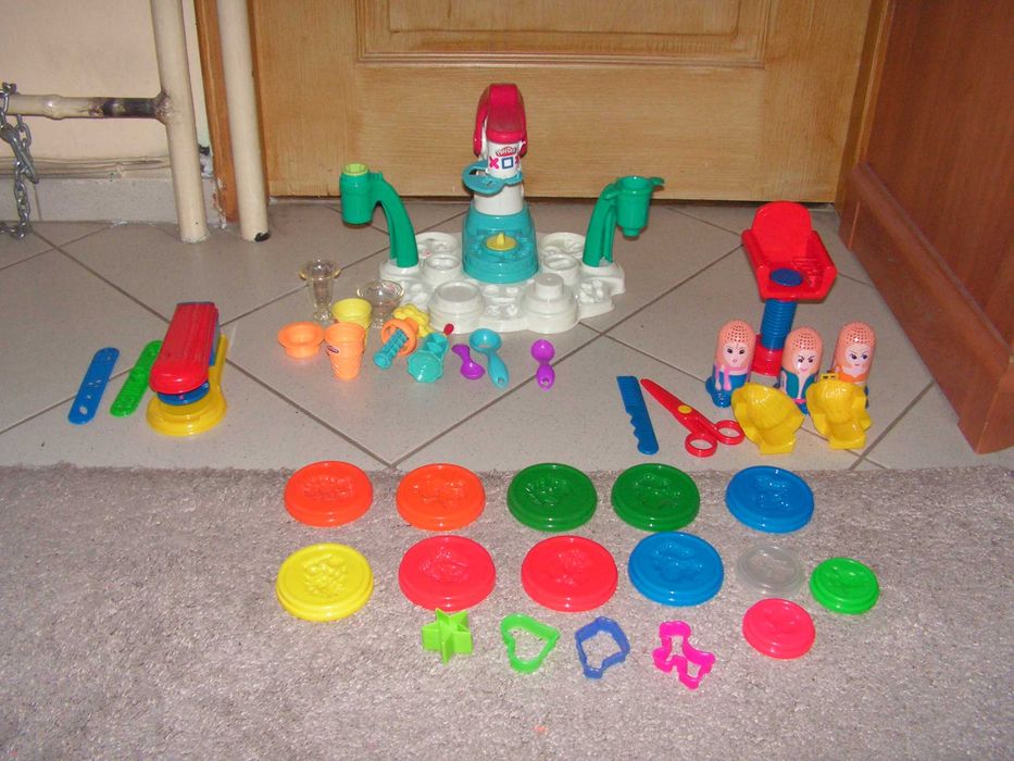 Сладоледена фабрика на Play-Doh + фризьорски салон и още