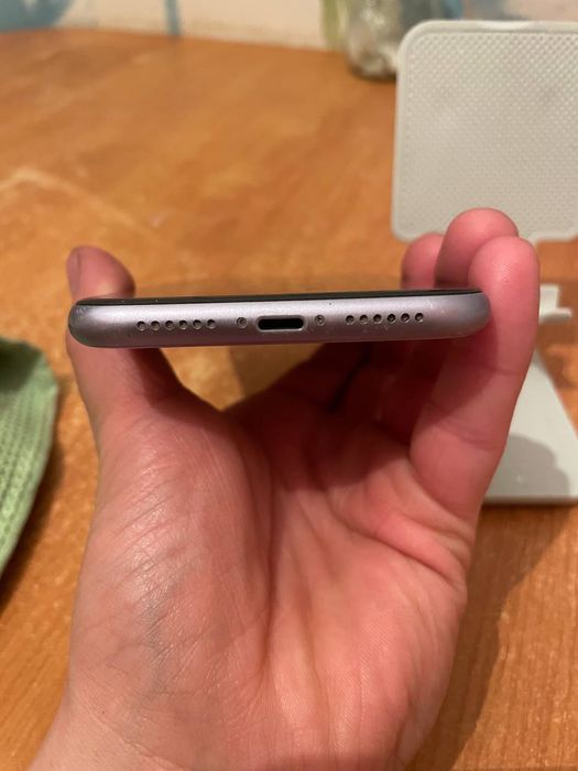 Смартфон Iphone 11