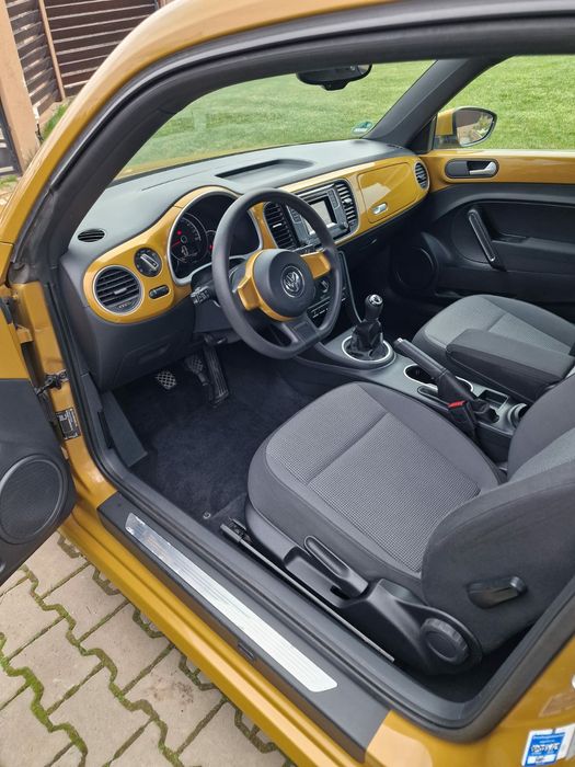 VW Beetle,  an 2016, 2l Diesel,  Manuala