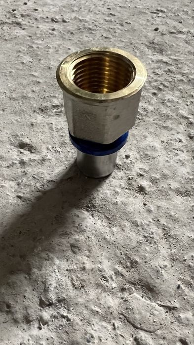 Прес фитинги 16мм 1/2