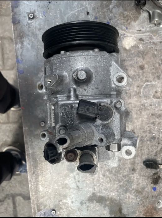 Компрессор кондиционера Тойота Лексус Привозной