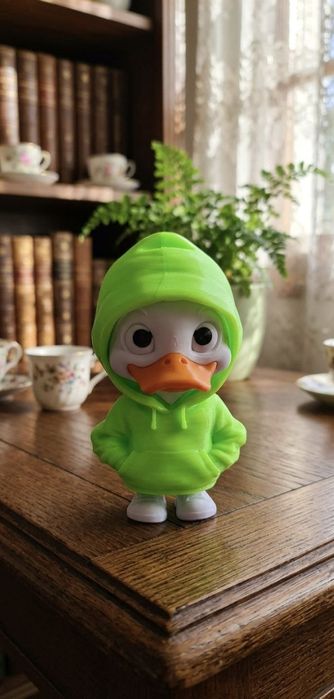 Продается игрушка пластиковая