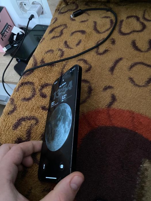 Vand Iphone 12 pro max