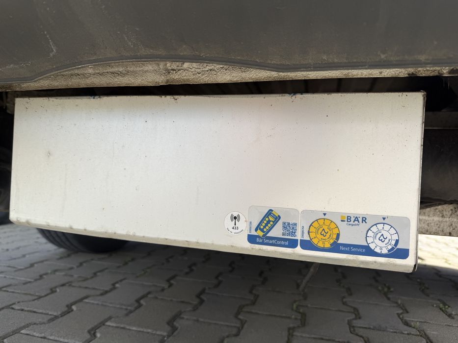 Lift hidraulic BÄR Cargolift 600 kg (2022) + telecomandă wireless + cablu
