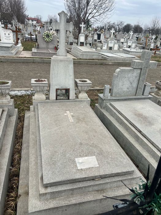 Cesionez cavou cimitirul Petru si Pavel