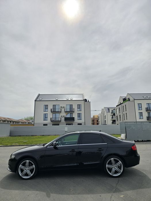 Audi A4 B8 2.0 TDI Caga 143cp/ S- Line / Navi /