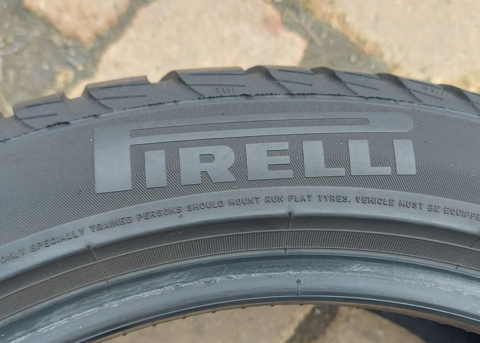 Set 2buc 225/45 R17 91H Pirelli Winter Sotto Zero *BMW RSC RFT M+S iar