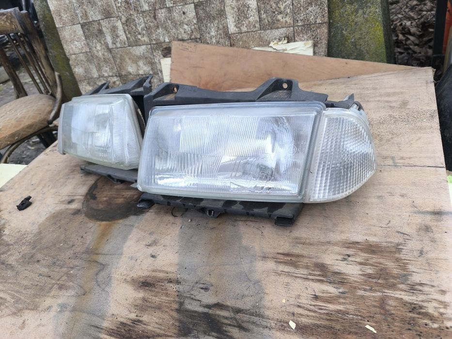Продавам фаровете Citroen jumpy 2003 година