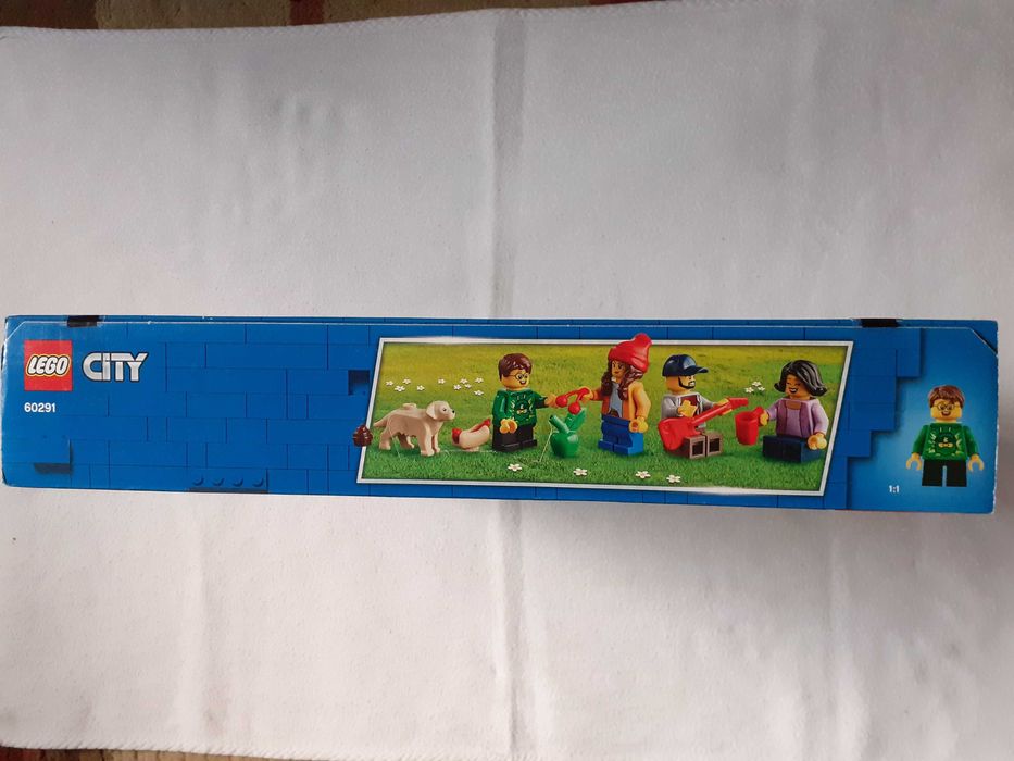Lego City 60291 Casa familiei, set nou, sigilat, de cadou