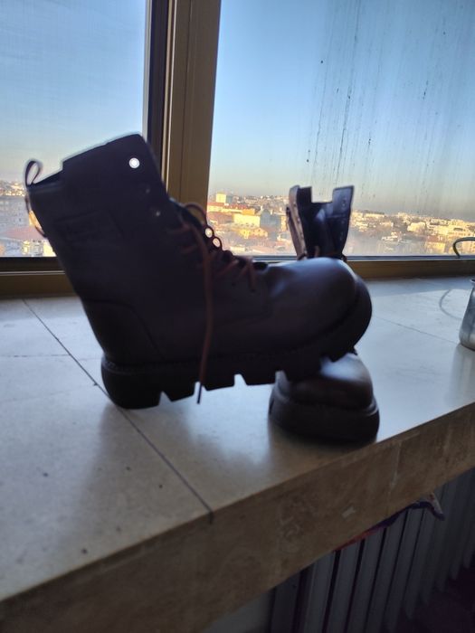 Боти дамски цвят кафяво