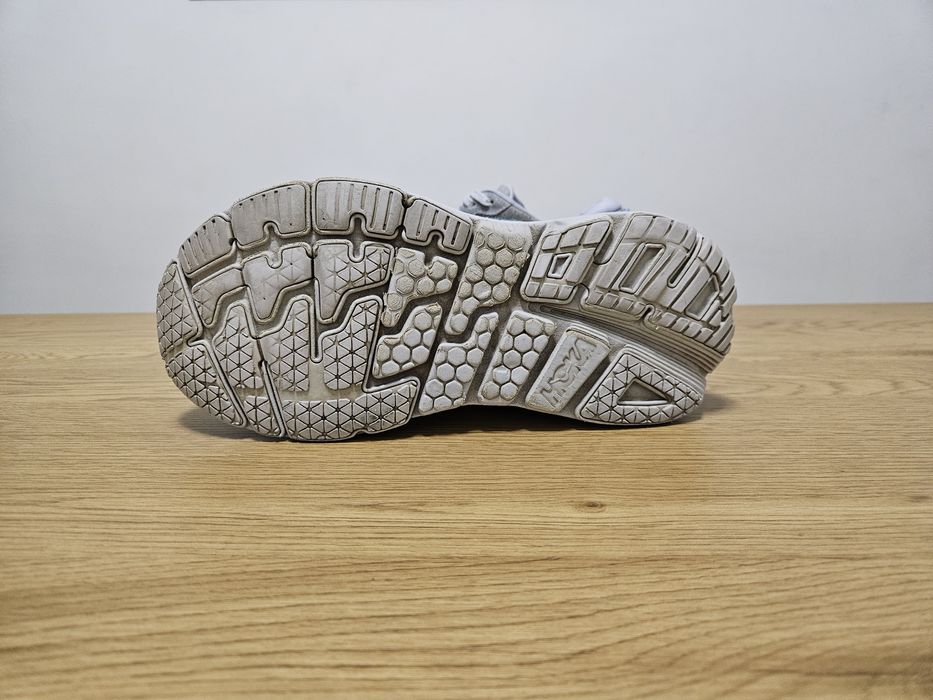 Hoka bondi Embroidery - маратонки
