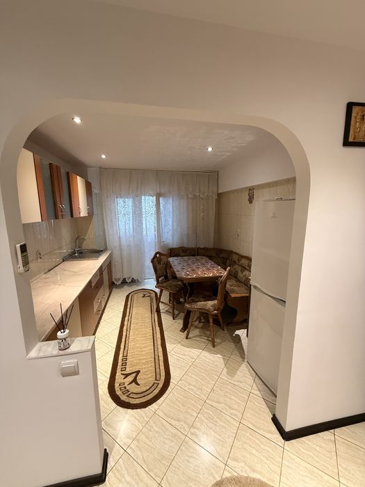 Apartament 3 camere de închiriat – Strada Pietății