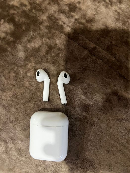 Продам беспроводные Bluetooth-наушники