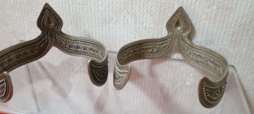 Блезик для запястья