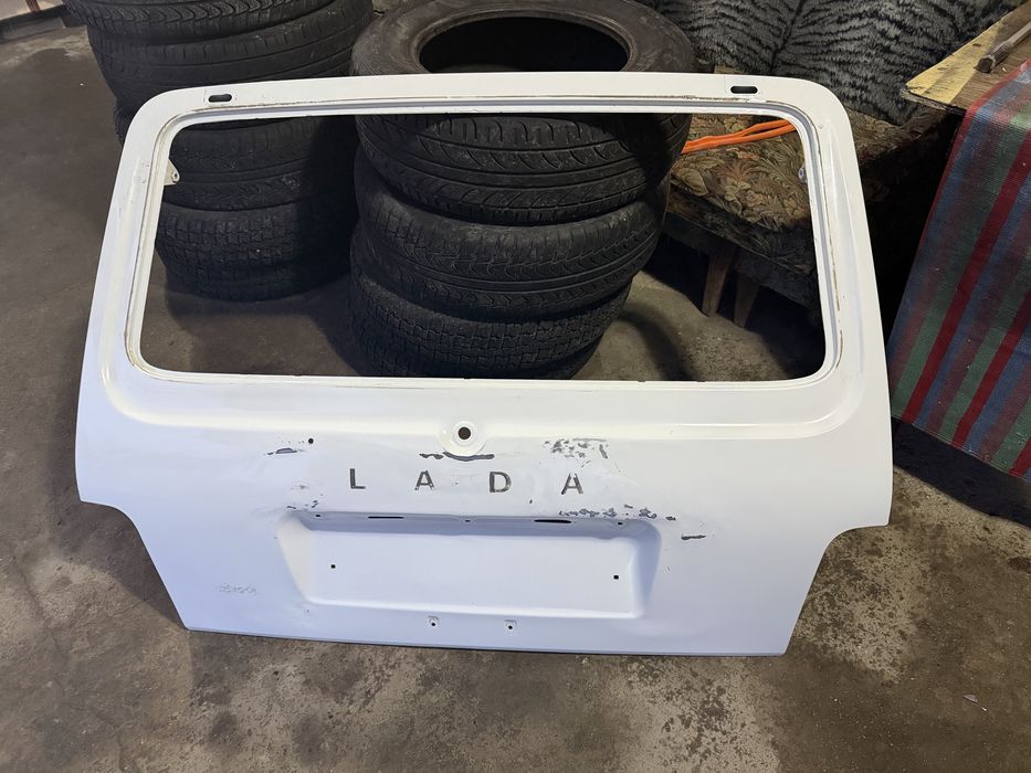 Крышка багажника нива