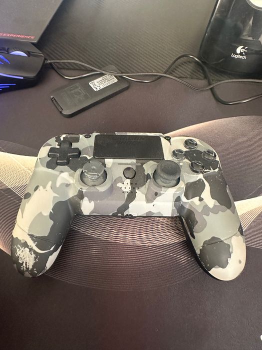 Продам джойстик для пс 4