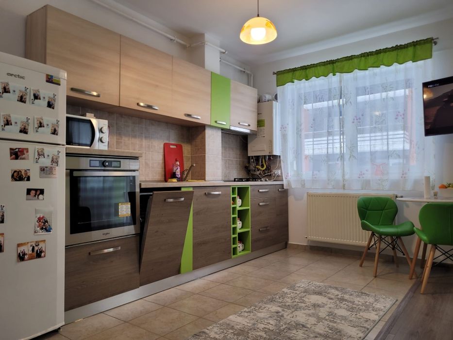 Studio modern 45 mp + balcon 8 mp, parter, complet utilat și mobilat,