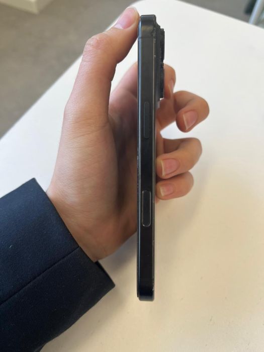 iphone 16 pro продам