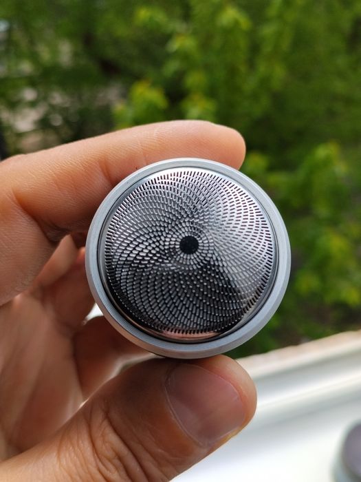 Мини электробритва.