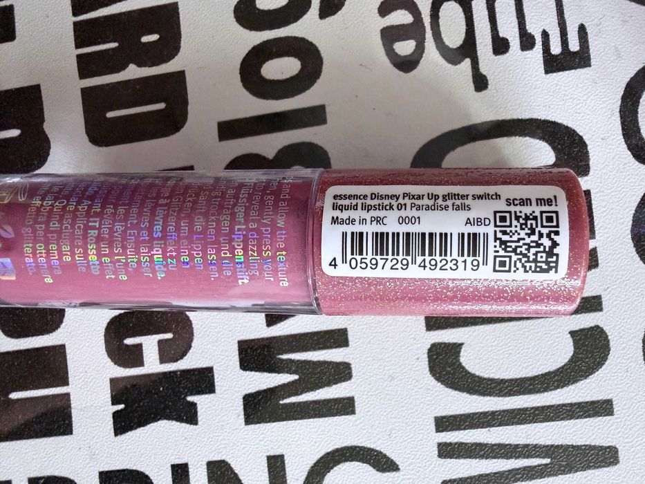 Essence Disney Pixar Up Glitter течно Червило с Блестящи частици