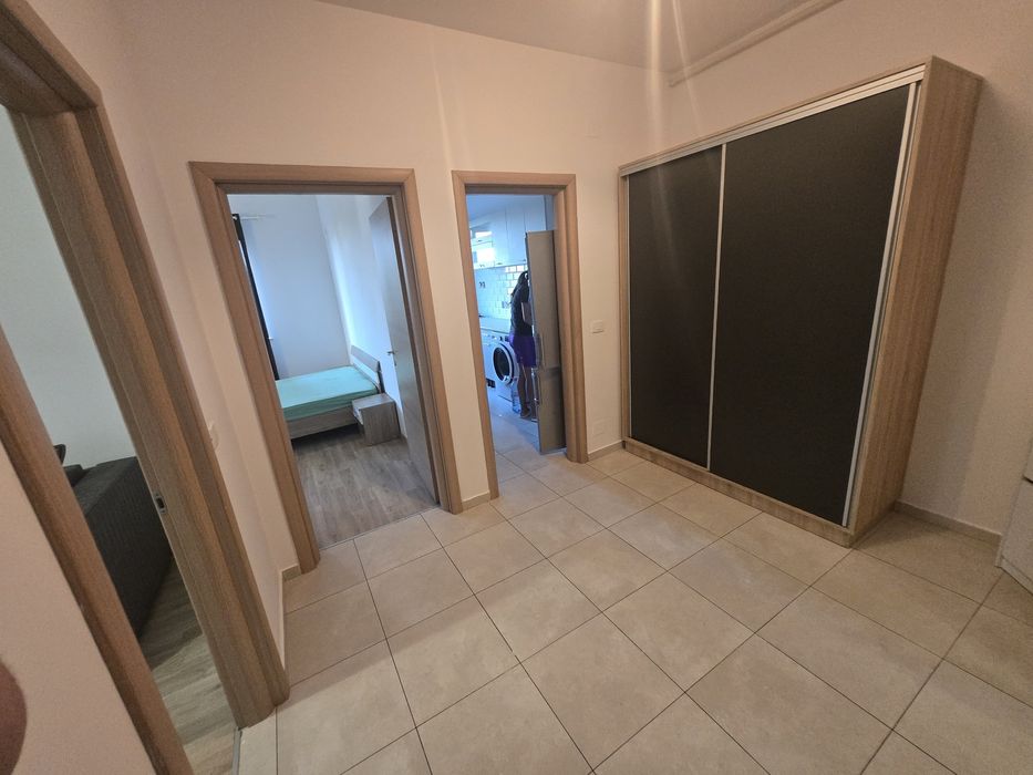 Închiriez apartament