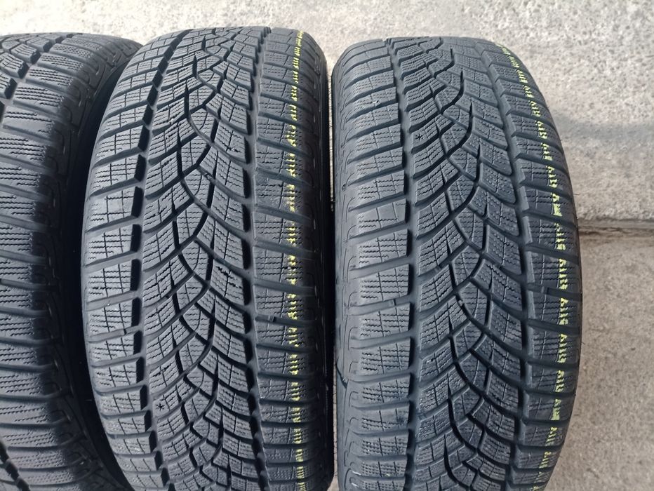4 anvelope de iarna ca si noi Goodyear 215/50 R18 dot 4919