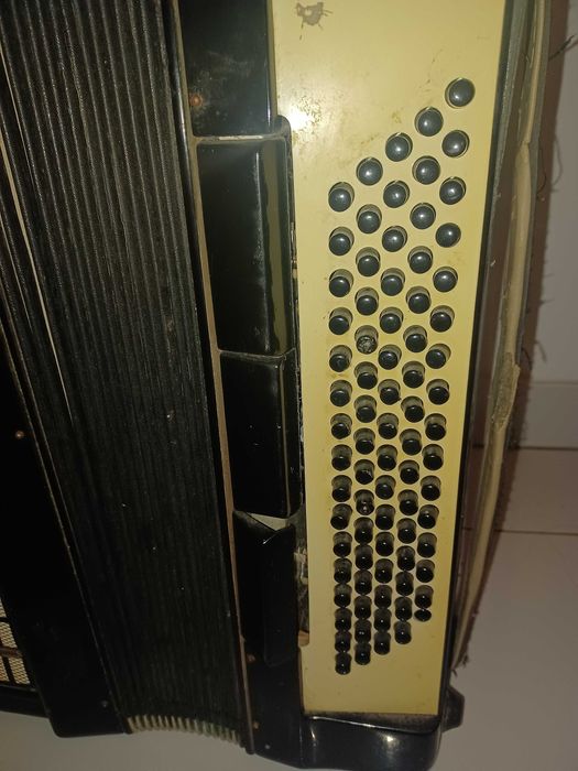 Schimb sau vand Acordeon